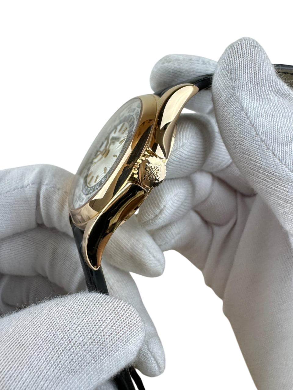Patek Philippe Complications World Time 18K Yellow Gold Men's Watch