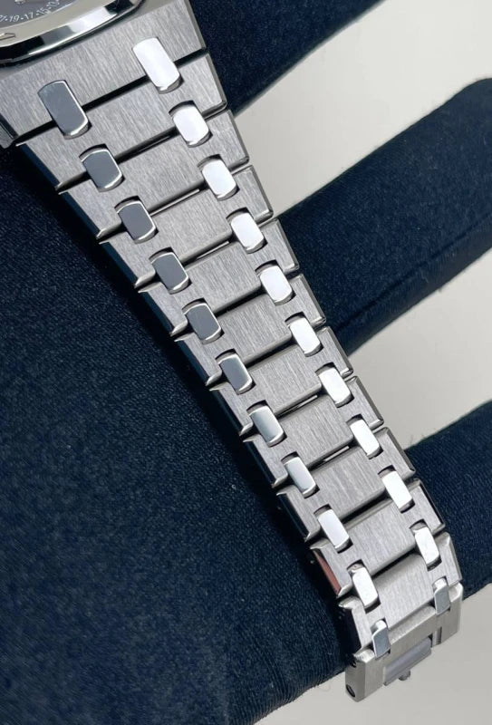 Audemars Piguet Royal Oak Selfwinding Perpetual Calendar Ultra-Thin Platinum and Titanium Men's Watch