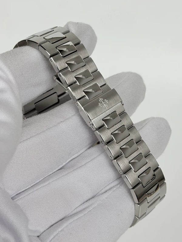 Patek Philippe Nautilus Stainless steel Men's Watch