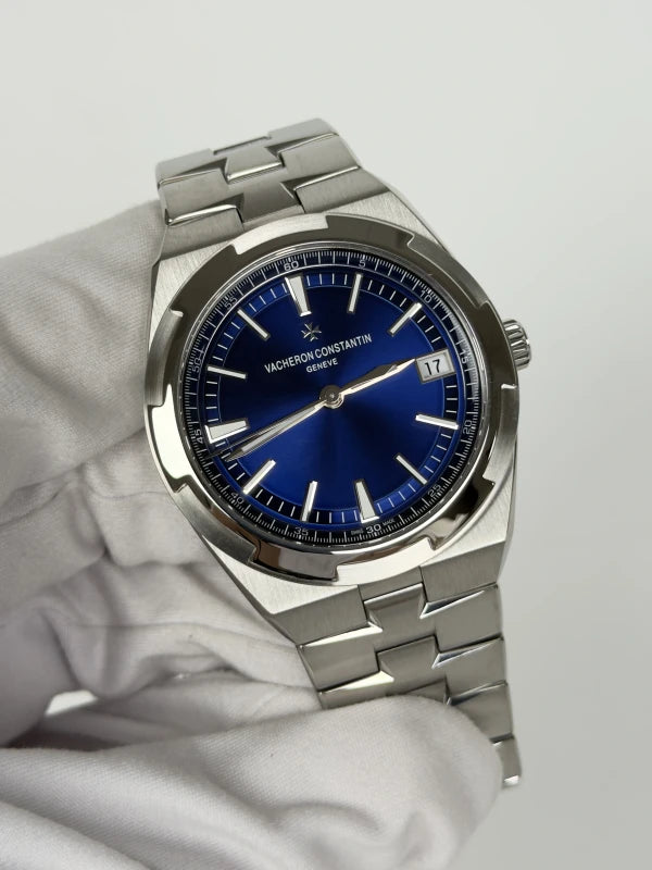 Vacheron Constantin Overseas Automatic Date Stainless Steel Men's Watch 4500V/110A-B128