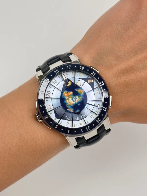 Ulysse Nardin Executive Moonstruck Platinum Men's Watch