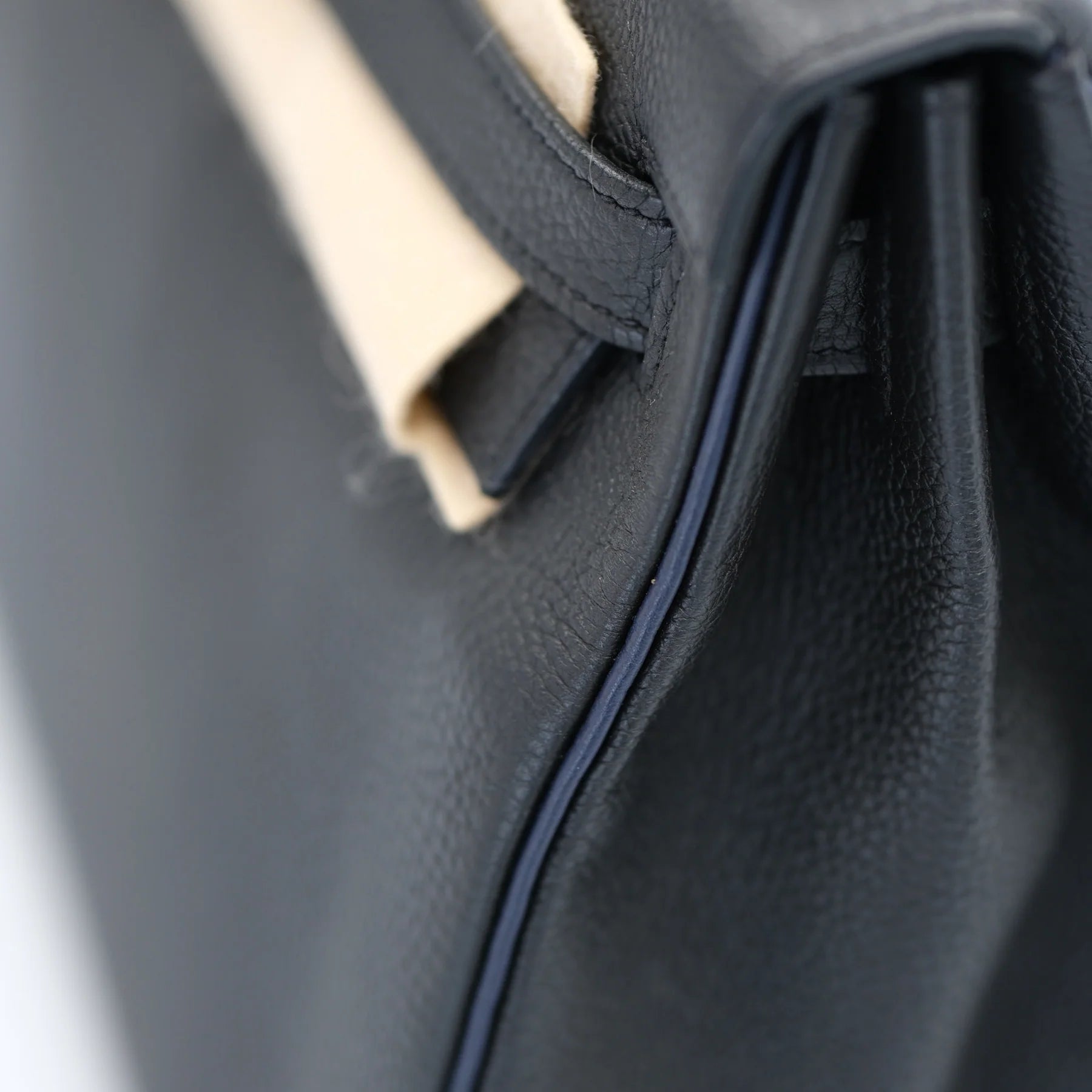 Hermes Kelly 28 Retourne Black Togo with Gold Hardware Special Order (HSS) Bag