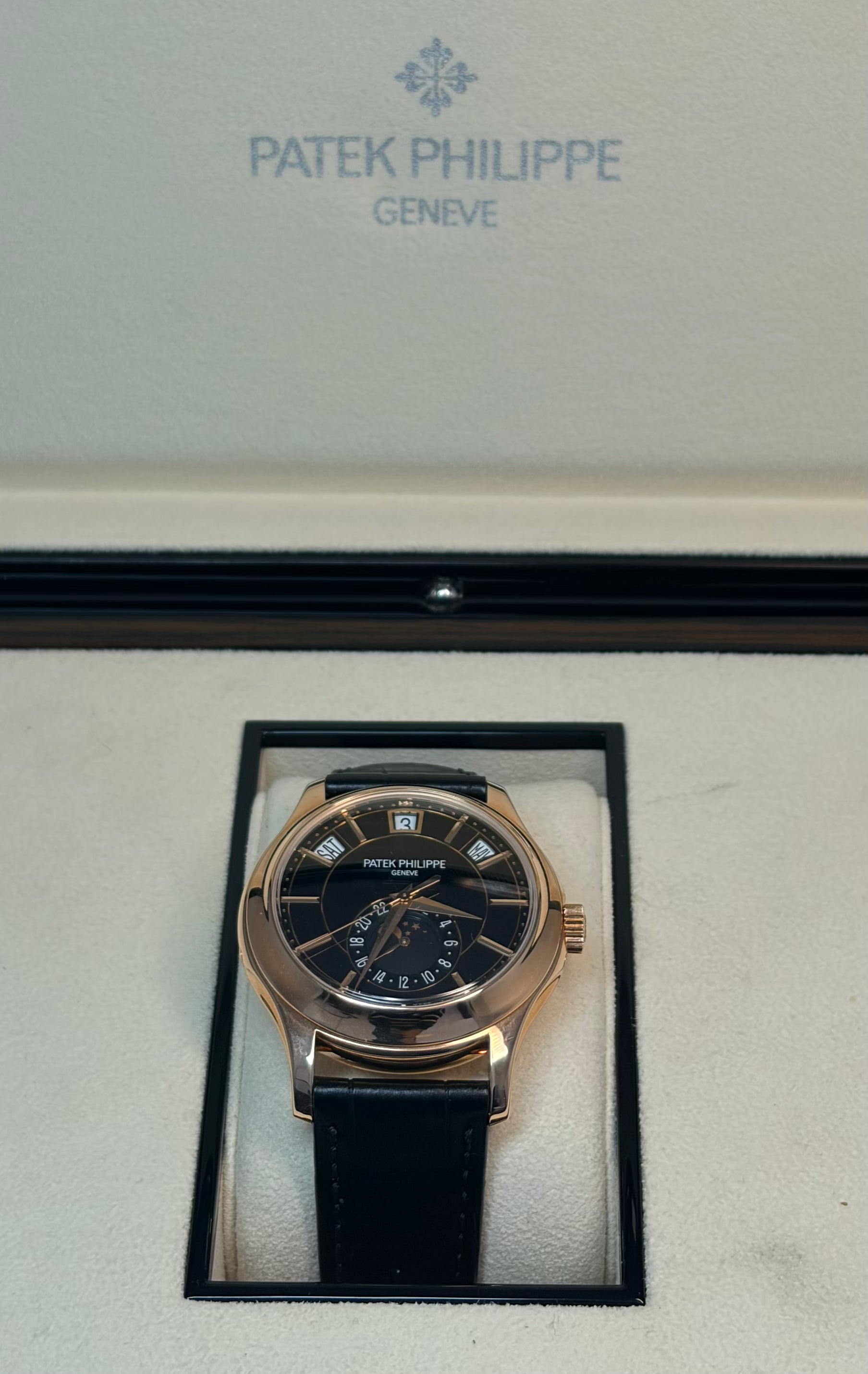 Patek Philippe Annual Calendar 18k Rose Gold Men's Watch