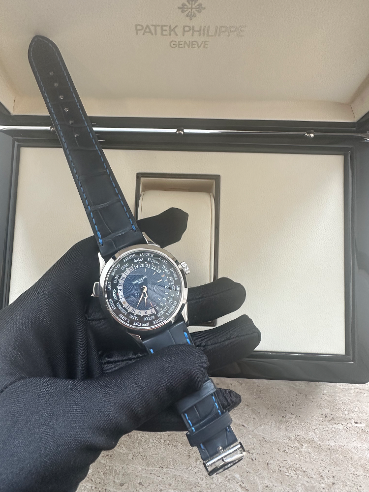 Patek Philippe Complications World Time 38.5 mm Platinum Men’s Watch