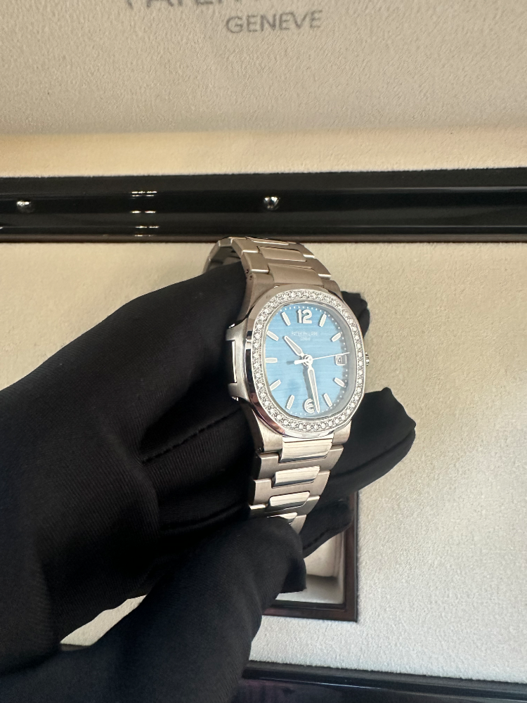 Patek Philippe Nautilus 32 mm 18K White Gold Diamond Bezel Women’s Watch