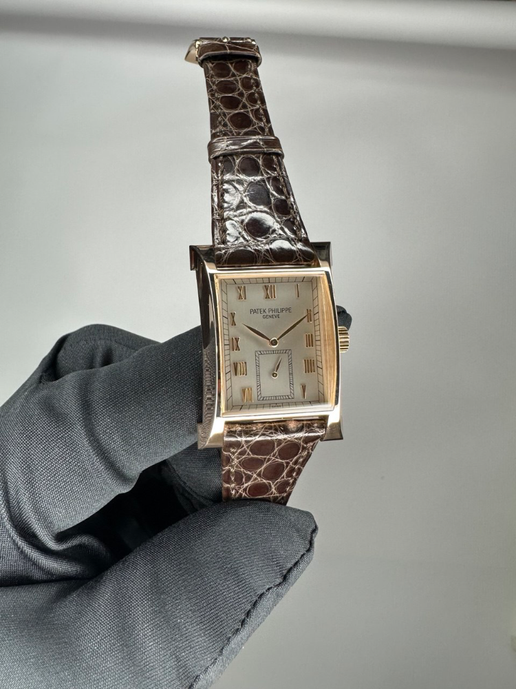 Patek Philippe Pagoda 18K Yellow Gold Men’s Watch