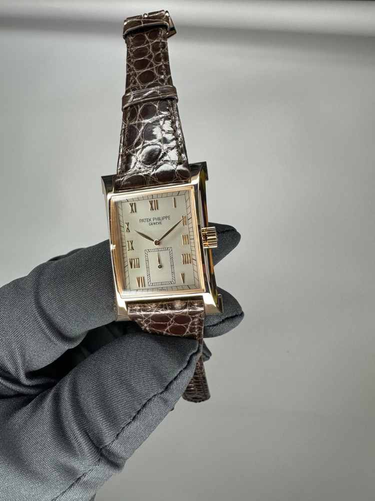 Patek Philippe Pagoda 18K Yellow Gold Men’s Watch