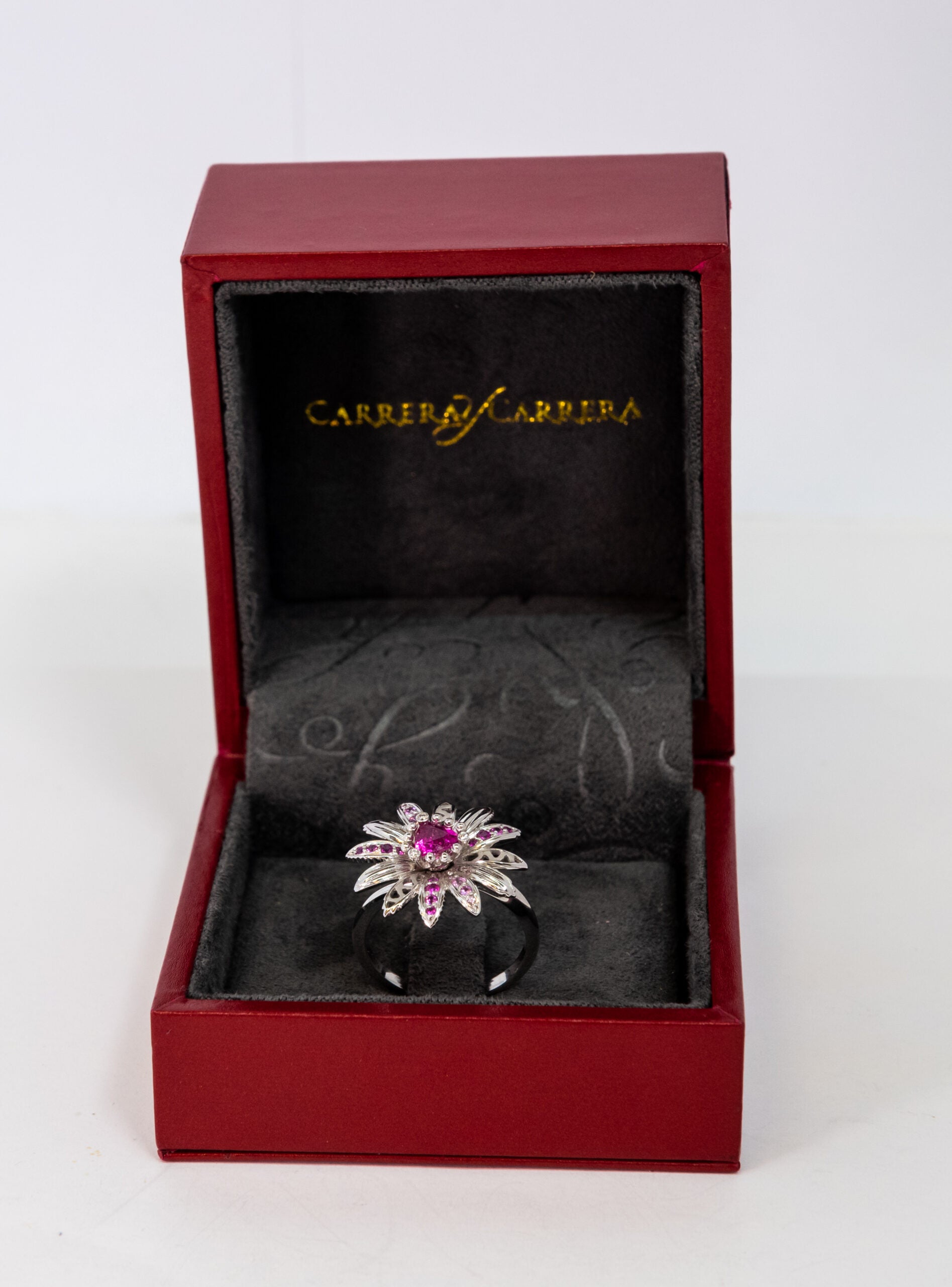 Carrera Y Carrera Margarita Mini 18K White Gold Diamonds and Sapphires Ring
